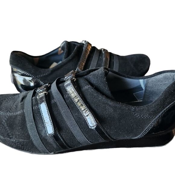 STUART Weitzman Black Low Top Sneakers - Picture 1 of 6